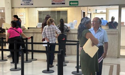 Monclovenses aprovechan descuentos en trámites