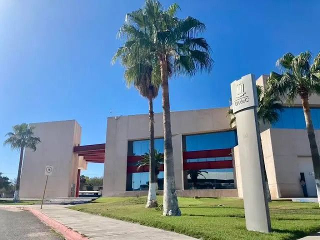 Continúa apoyo de UAdeC a hijos de obreros de AHMSA