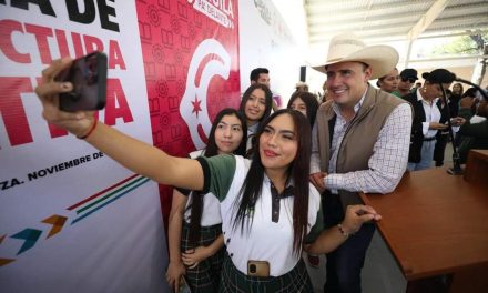 Manolo Jiménez entrega infraestructura educativa