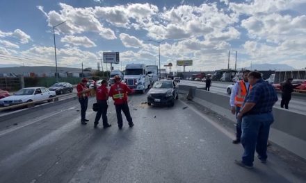 Accidente en carretera Saltillo-Monterrey dejó daños materiales y caos vial