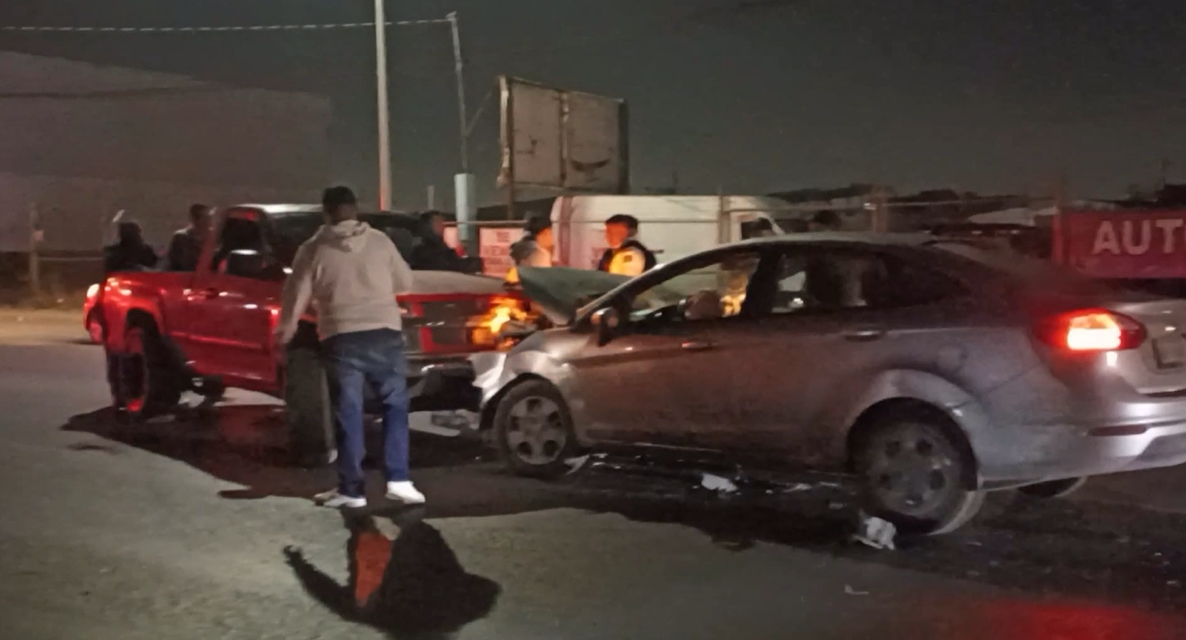 Saltillo: Avanzó en contra y chocó, dijo que no vio los carriles