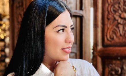 Afirman que madre de Nodal no quiere a Ángela Aguilar y prefiere a Cazzu