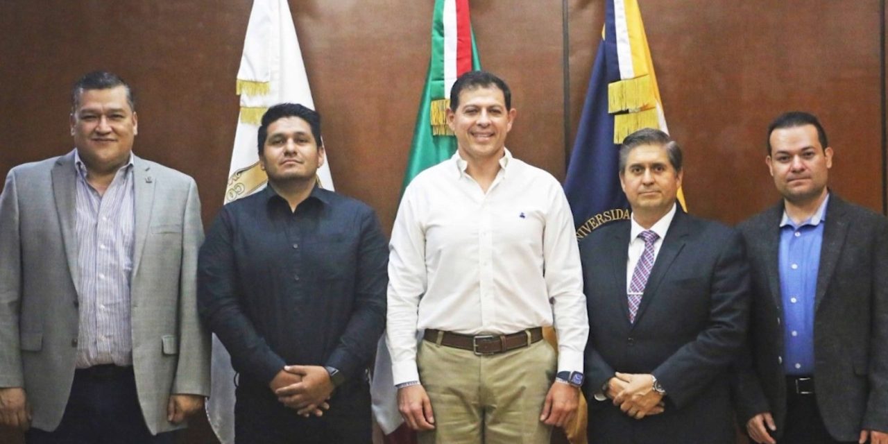 Entrega Rector UAdeC Nombramientos a directores