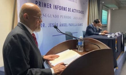 Logran certificación de la carrera de medicina de la UAdeC