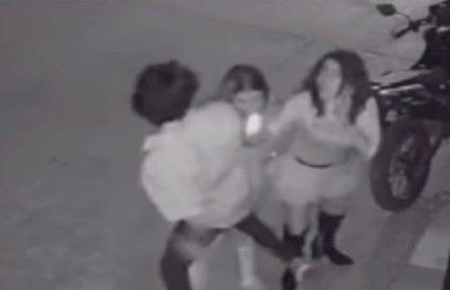 Papás del joven que golpeó a Melanie dan la cara… pero no dan pistas de su hijo