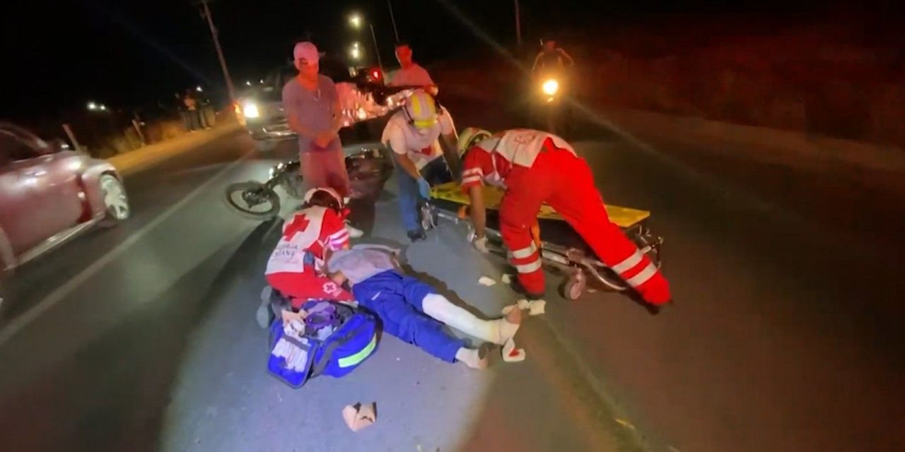 Motociclista sufre grave accidente tras imprudente maniobra de rebase en Saltillo