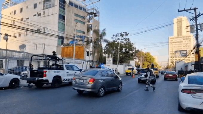 Asesinan a balazos a médico en Monterrey, dentro de su consultorio