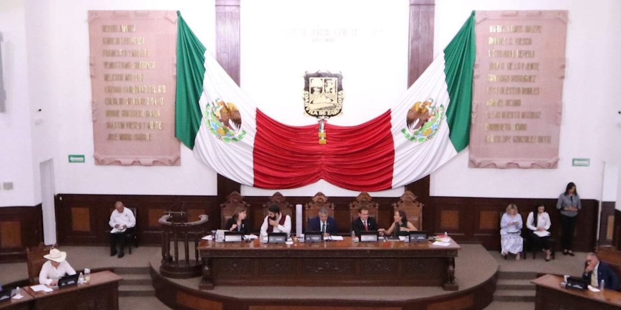 Pide diputado apoyo para madres solteras en Coahuila