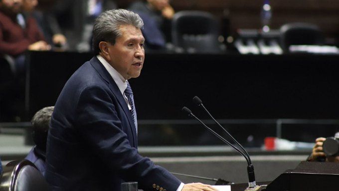 Monreal reconoce uso frecuente de helicópteros privados en contradicción con la ‘austeridad republicana’ de Morena