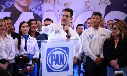 Jorge Romero se proclama nuevo dirigente del PAN