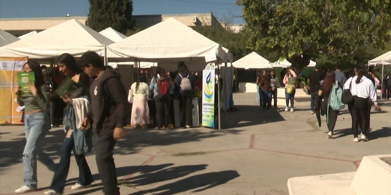 Promueve la UAdeC su oferta educativa