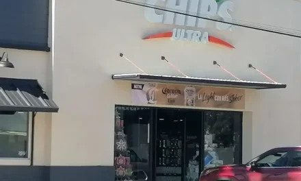 Clausuran áreas de alcoholes de tres tiendas