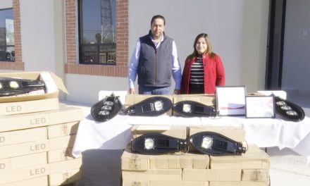 Entregan donativos al municipio de Ocampo