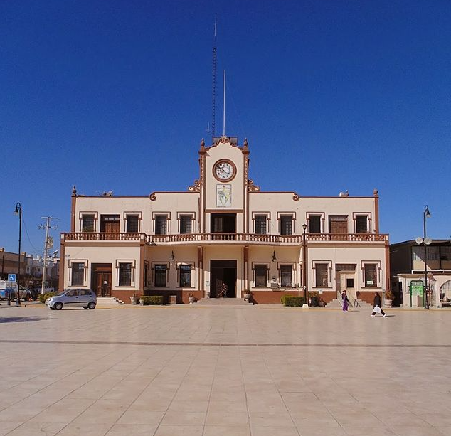 Pagan a trabajadores el Municipio de San Juan de Sabinas cinco quincenas atrasadas