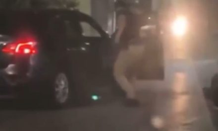 Captan agresión a mujer en Saltillo