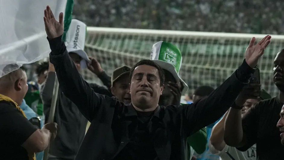 Revocan sanción a Efraín Juárez tras polémica en Colombia