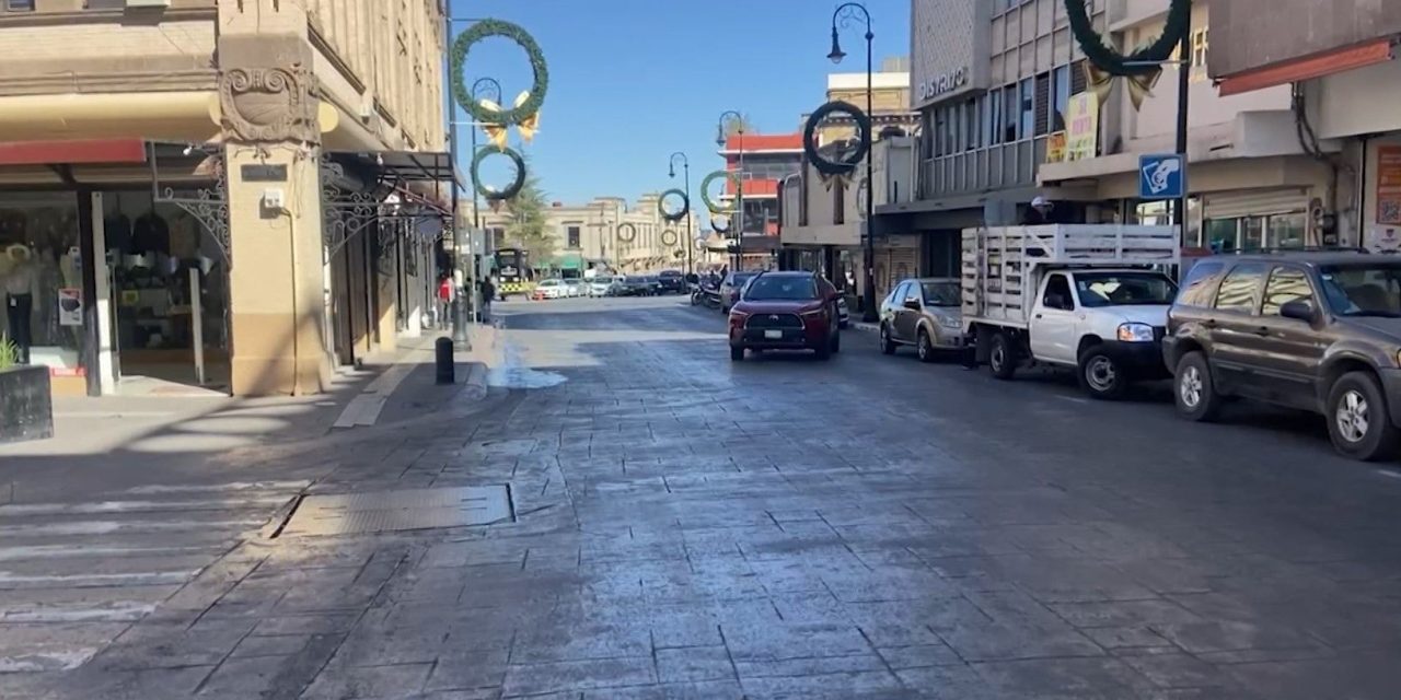 El centro de la ciudad lució solo