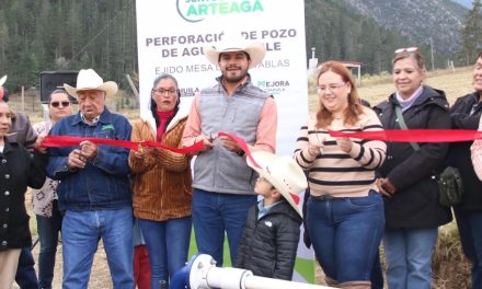 Entrega Ramiro Durán nuevo pozo de agua en Arteaga
