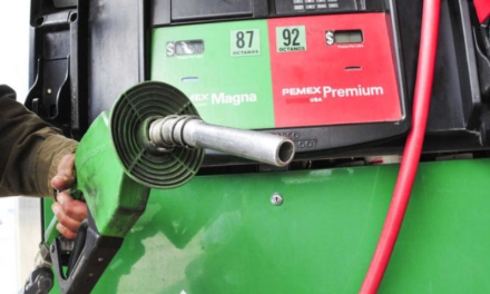 Gasolina en México siete pesos más cara que en Estados Unidos