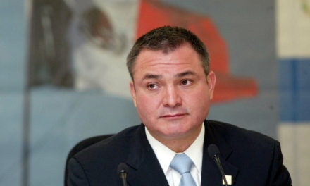 Genaro García Luna es trasladado al Centro Federal de Transferencia en Oklahoma