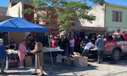 Llega a la colonia Nazario Ortiz el Mercadito sobre ruedas