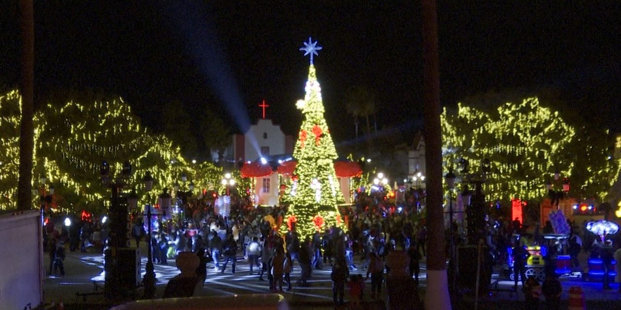 Más de 500 mil luces iluminan la Plaza de Armas de Ramos Arizpe