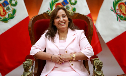 Presidenta de Perú propone pena de muerte para abusadores de menores