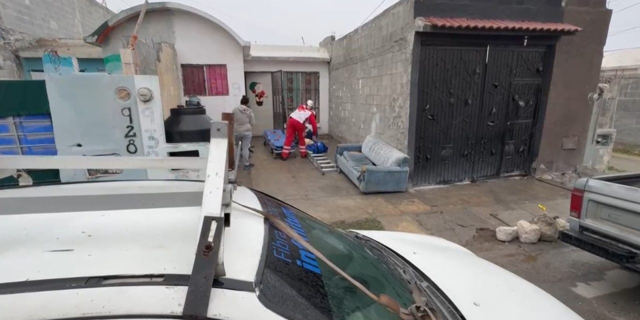 Hombre se cae de escalera y termina lesionado en Saltillo