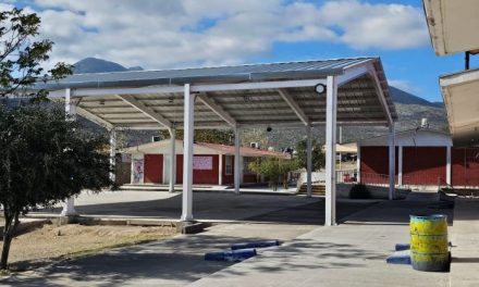 Dan mantenimiento a escuela de Monclova tras robo de cableado