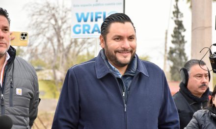 Supervisa Carlos Villarreal limpieza del arroyo de la colonia Obrera