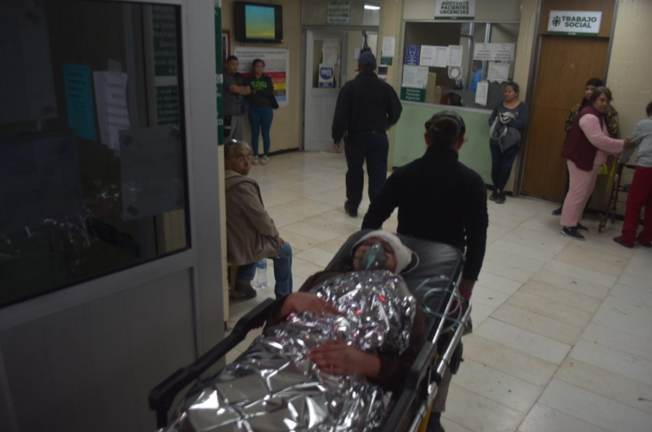 Cae portería en la cabeza de una menor en Frontera
