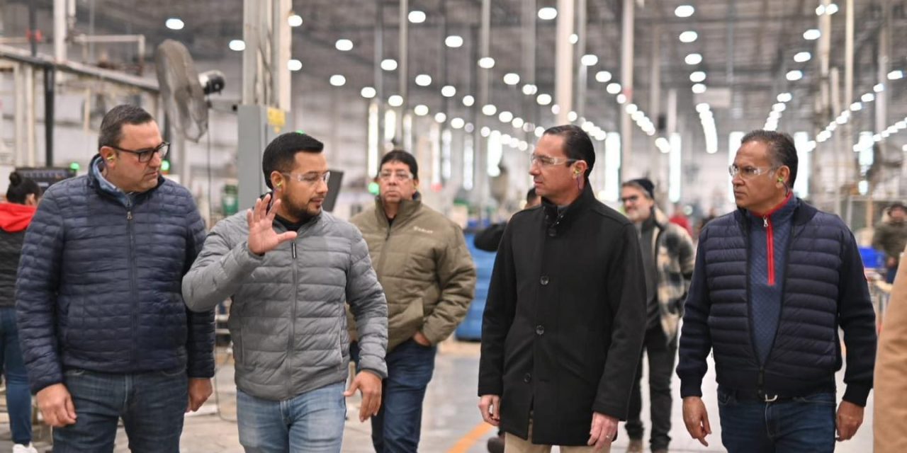 Lleva alcalde de Acuña ‘Por Amor a Tu Chamba’ a industrias