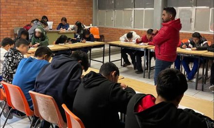 Dan pláticas para mejorar desarrollo de estudiantes en Torreón