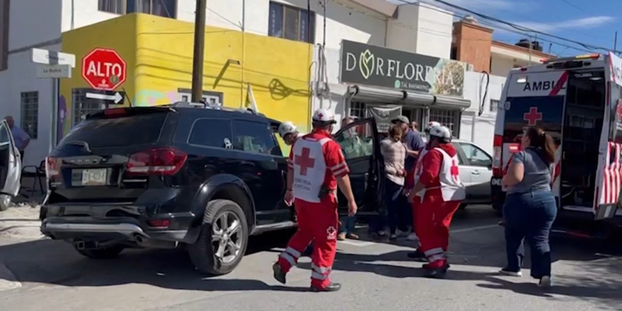 Accidente por imprudencia de automovilista en Saltillo