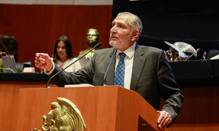 Sheinbaum niega salida de Adán Augusto como coordinador de Senadores de Morena
