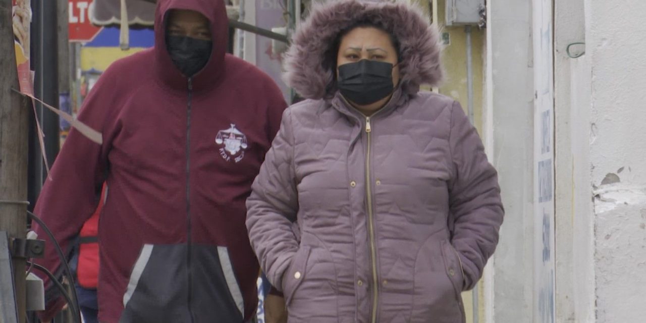 Ante las bajas temperaturas en Saltillo implementan el operativo abrigo