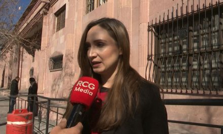 Llama Congreso local a becar a los médicos durante sus prácticas profesionales