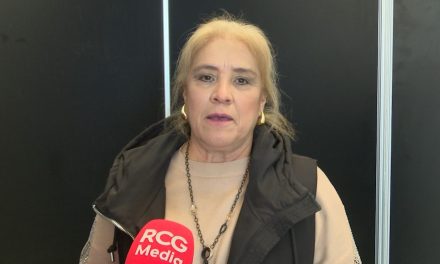 Elizabeth García, es la primera  Presidenta de la AFAIS