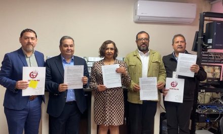 Firman convenio de colaboración el CETIs 48 con el CECATI