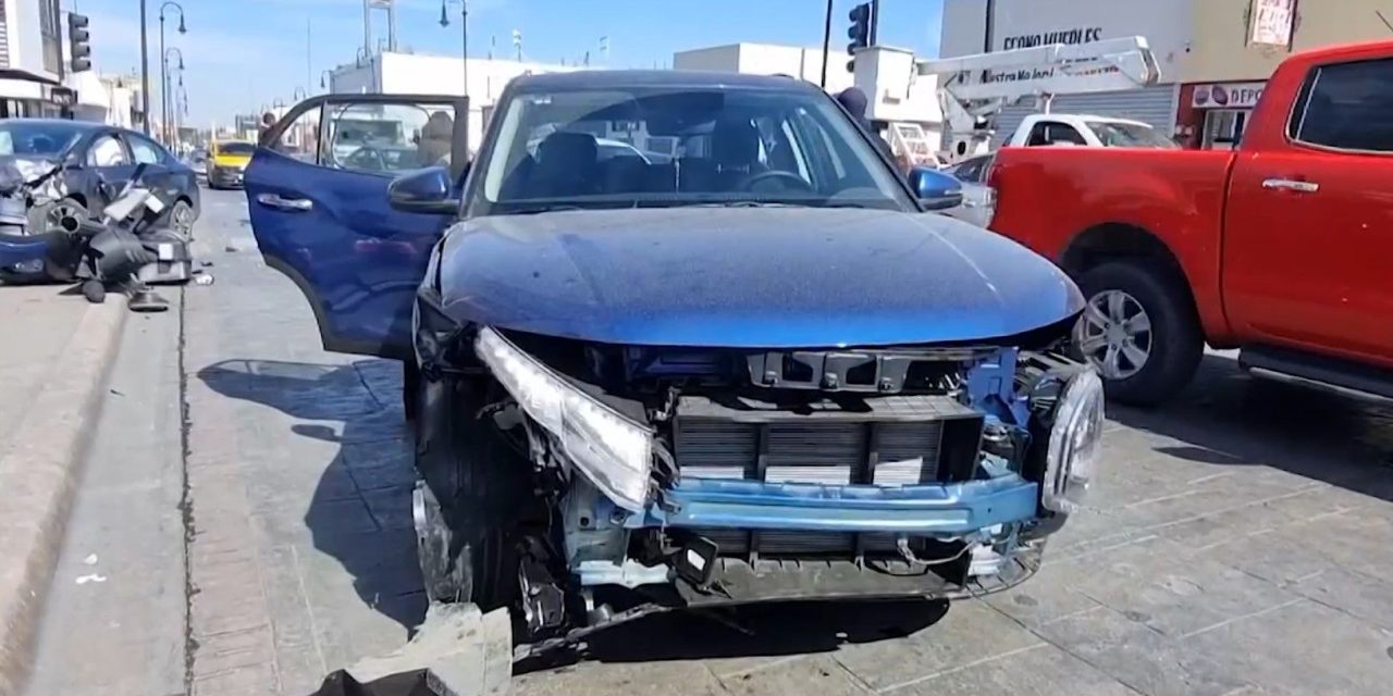 Fuerte choque en la zona centro de Saltillo