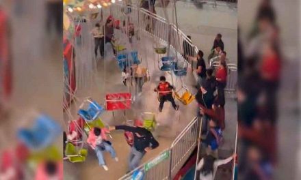 Fallan sillas voladoras en la Feria de León y cuatro niños terminan lesionados