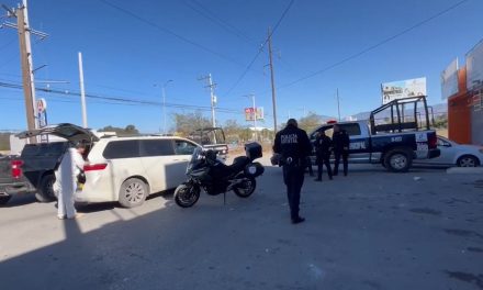 Localizan a un hombre sin vida en un terreno baldío en Saltillo
