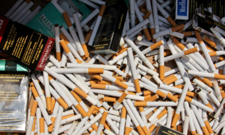 Extorsionan a comerciantes para vender cigarros ilegales en el noreste de México