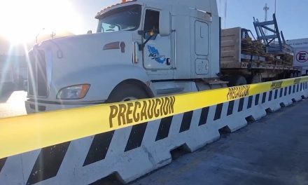 Muere trailero de probable infarto sobre la Carretera 57
