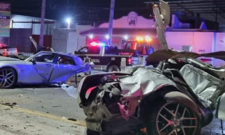 Tragedia en Torreón: Muere un hombre al chocar su vehículo que se partió a la mitad