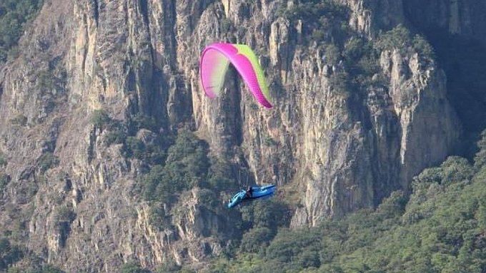 Italiano muere tras caer de un parapente en Temascaltepec, Estado de México