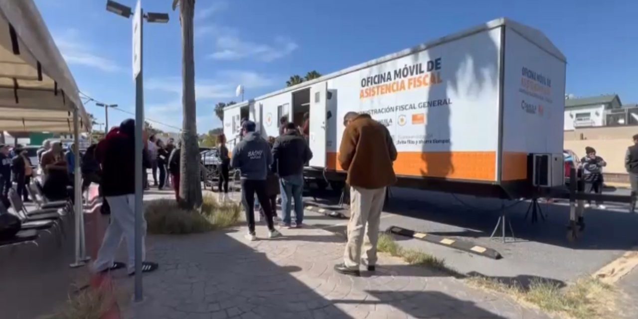 Más de 100 mil contribuyentes pagan su derecho de control vehicular