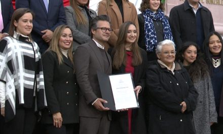 Reconocen la interesante trayectoria de la Orquesta Filarmónica del Desierto