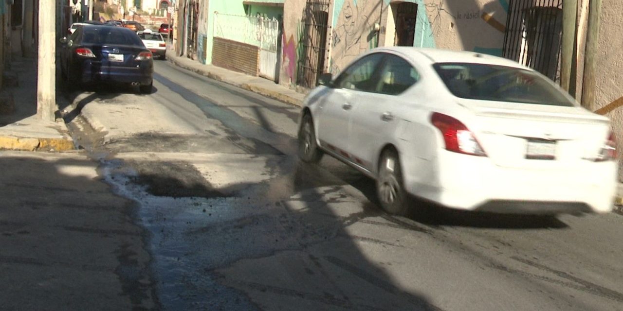Reparan una fuga de agua gracias a los reportes de los vecinos en Saltillo