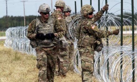 Estados Unidos enviará hasta 1,500 soldados a la frontera  con México para reforzar medidas migratorias